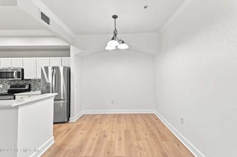 10075 Gate Parkway #103, Jacksonville FL - photo 8 of 35