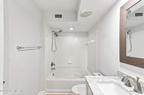 10075 Gate Parkway #103, Jacksonville FL - photo 18 of 35