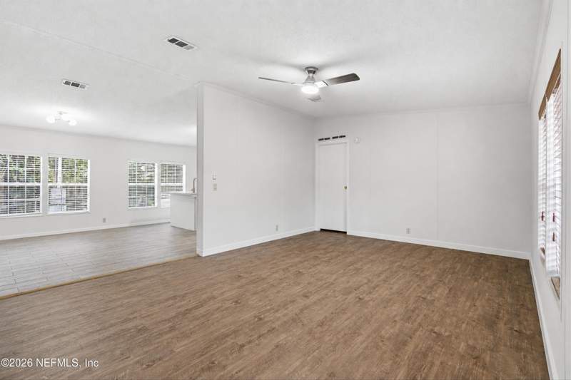 3 bedroom Mobile Home at 2910 Marshbank Road, Section Land, Jacksonville — photo 4