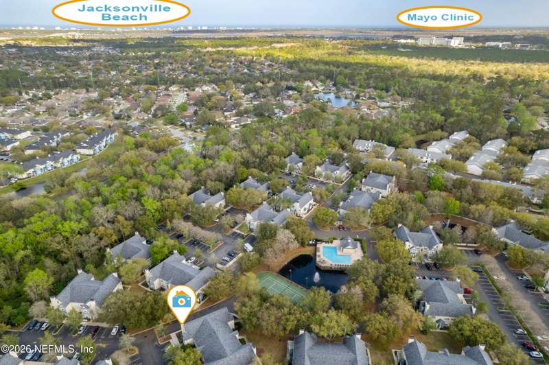 2 bedroom Condominium at 13703 Richmond Park Drive #1701, Bishops Court, Jacksonville — photo 2