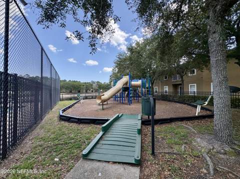 3680 Kirkpatrick Circle #15, Jacksonville FL - photo 19 of 21