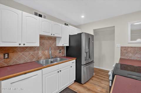 1683 Patricia Lane, Orange Park FL - photo 12 of 36