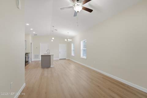 3325 S Palm Avenue, Palatka FL - photo 11 of 40