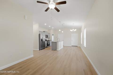 3325 S Palm Avenue, Palatka FL - photo 12 of 40