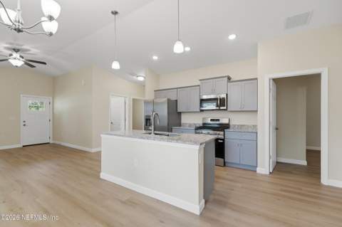 3325 S Palm Avenue, Palatka FL - photo 15 of 40