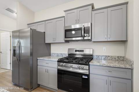 3325 S Palm Avenue, Palatka FL - photo 16 of 40