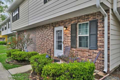 904 Kettering Way, home for sale on Kettering Way