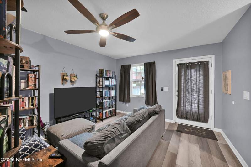 2 bedroom Townhouse at 904 Kettering Way, Olde Concord Village, Orange Park — photo 4