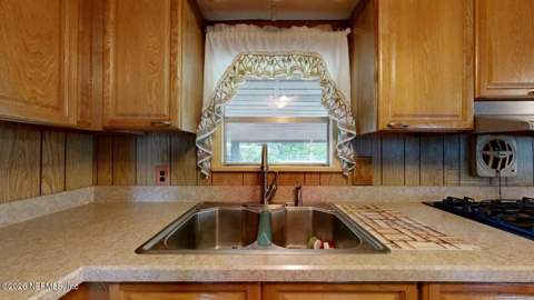 117 Railroad Avenue, Pomona Park FL - photo 8 of 24