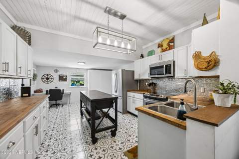 10050 Harvest Lane, Glen St. Mary FL - photo 13 of 72