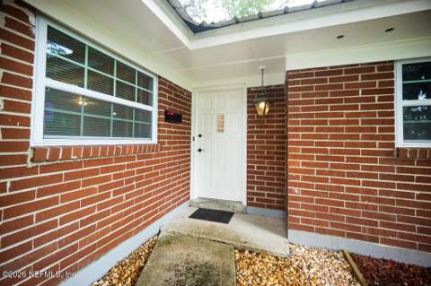 1068 Knoll Cove, Jacksonville FL - photo 7 of 33