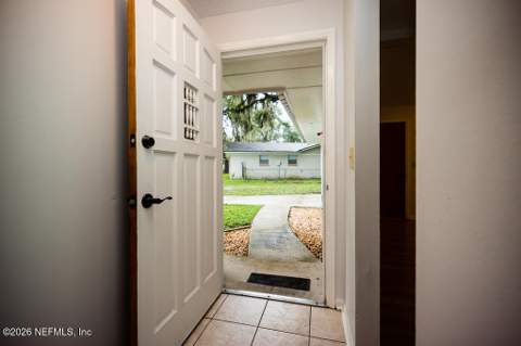 1068 Knoll Cove, Jacksonville FL - photo 8 of 33