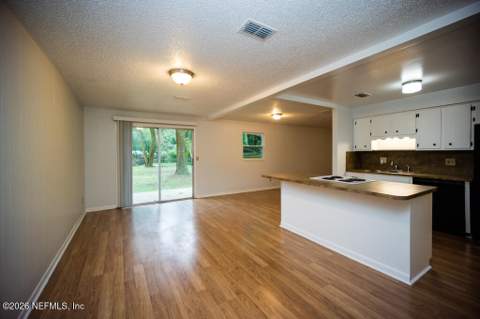 1068 Knoll Cove, Jacksonville FL - photo 14 of 33