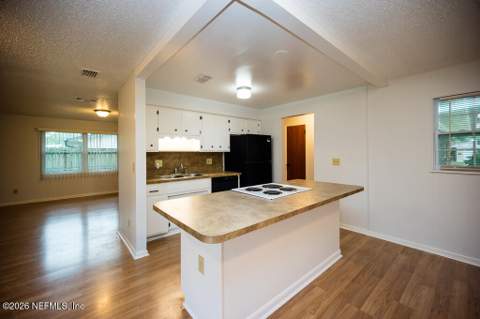 1068 Knoll Cove, Jacksonville FL - photo 15 of 33
