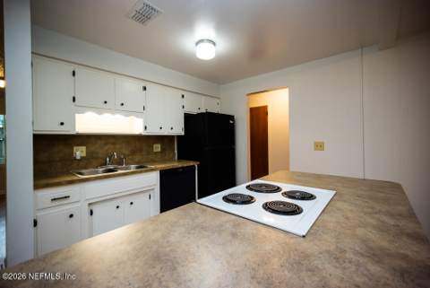 1068 Knoll Cove, Jacksonville FL - photo 16 of 33