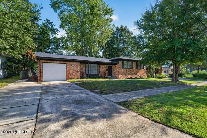 3 bedroom Single Family Residence at 6317 Harlow Boulevard, Cedar Hills Estates, Jacksonville — photo 2