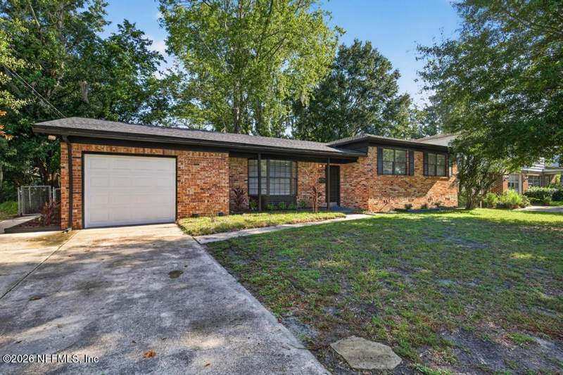 3 bedroom Single Family Residence at 6317 Harlow Boulevard, Cedar Hills Estates, Jacksonville — photo 3