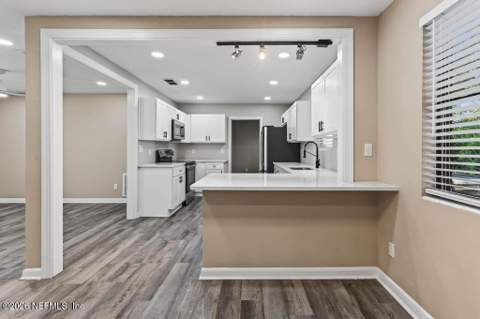 6317 Harlow Boulevard, Jacksonville FL - photo 12 of 42
