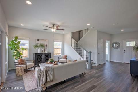 1308 Jewelstone Lane, Jacksonville FL - photo 7 of 47