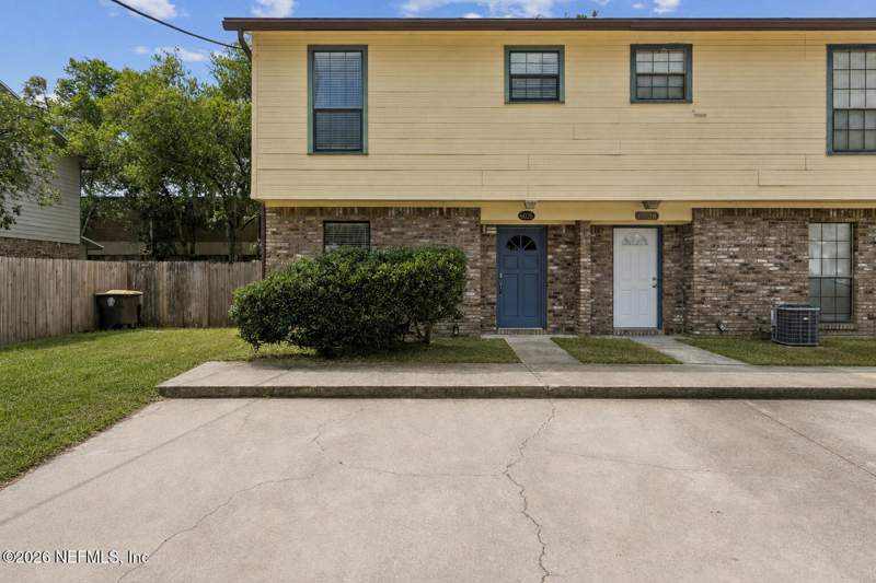 2 bedroom Townhouse at 6026 Du-Clay Road, Willow Trees, Jacksonville — photo 2
