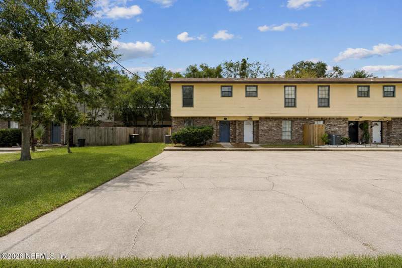 2 bedroom Townhouse at 6026 Du-Clay Road, Willow Trees, Jacksonville — photo 4