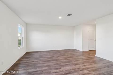 15261 McMaster Drive, Jacksonville FL - photo 8 of 28