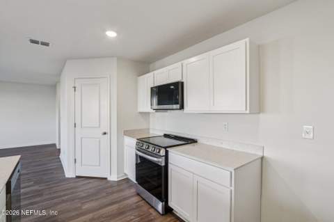 15255 McMaster Drive, Jacksonville FL - photo 10 of 28