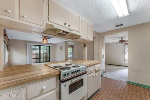 306 Metz Street, Jacksonville FL - photo 12 of 25