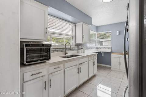 2426 Ligustrum Road, Jacksonville FL - photo 16 of 43