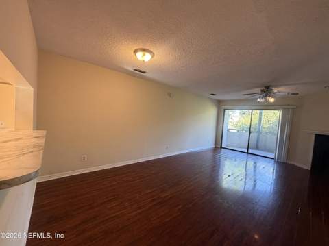 5615 San Juan Avenue #411, Jacksonville FL - photo 11 of 25
