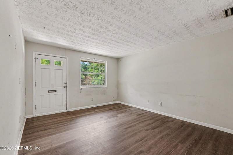 3 bedroom Single Family Residence at 5568 Gilchrist Road, Carver Manor, Jacksonville — photo 5