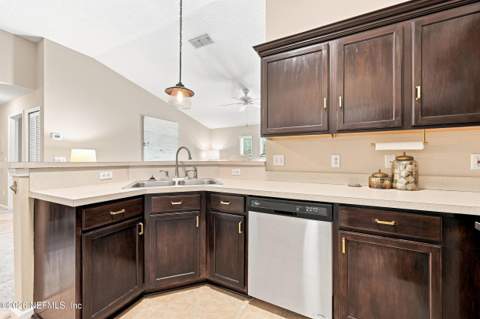 86 Jardin De Mer Place #86, Jacksonville Beach FL - photo 8 of 29