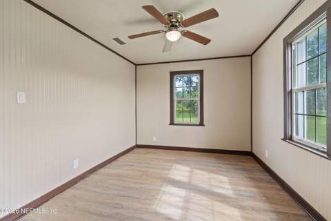 309 E River Road, East Palatka FL - photo 15 of 33