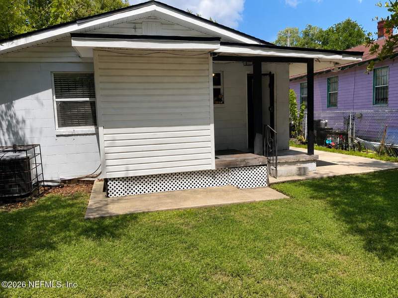2 bedroom Single Family Residence at 2108 Mt Herman Street, Hendersonville, Jacksonville — photo 2