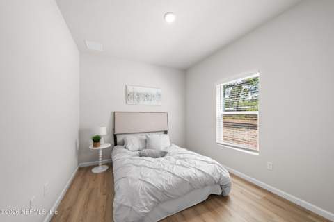 9019 Hipps Road, Jacksonville FL - photo 7 of 30