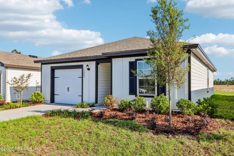 2 bedroom Single Family Residence at 15899 Delicate Arch Avenue, **verifying Subd**, Jacksonville — photo 3