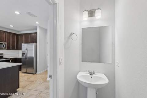 7158 Jareth Drive, Jacksonville FL - photo 15 of 36