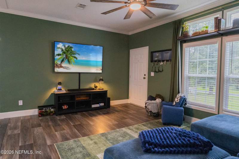 3 bedroom Mobile Home at 143 Little Orange Lake Drive, Metes & Bounds, Hawthorne — photo 3