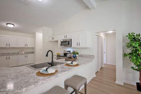 12411 Anarania Drive, Jacksonville FL - photo 10 of 36