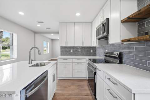 524 16th Avenue, Jacksonville Beach FL - photo 14 of 36