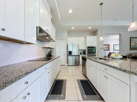 676 Charter Oaks Boulevard, Orange Park FL - photo 16 of 72