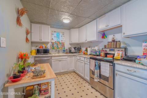 210 Pine Avenue, Pomona Park FL - photo 19 of 36