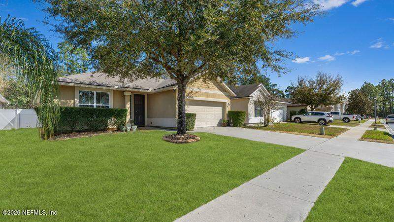 3 bedroom Single Family Residence at 11768 Lake Bend Circle, Kingsmill, Jacksonville — photo 2