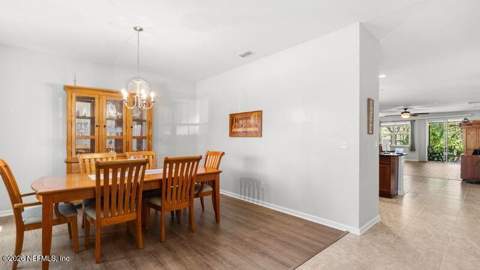 11768 Lake Bend Circle, Jacksonville FL - photo 8 of 35