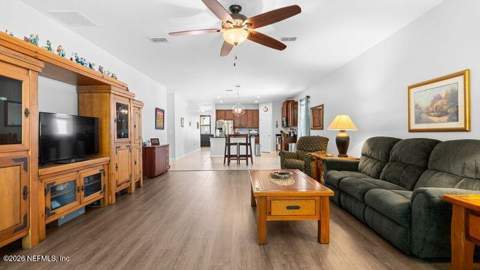 11768 Lake Bend Circle, Jacksonville FL - photo 18 of 35