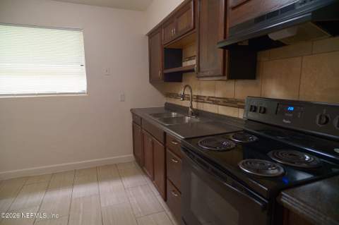 3024 Dalehurst Drive, Jacksonville FL - photo 17 of 51