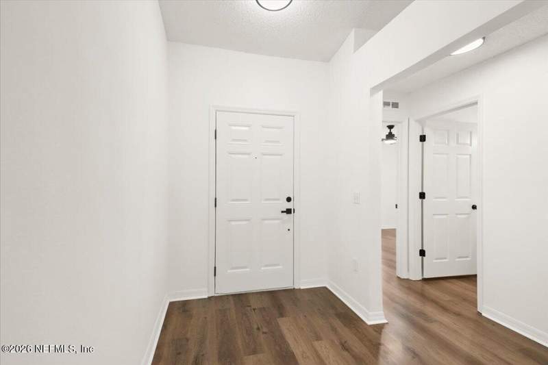3 bedroom Single Family Residence at 7369 Governors Park Road, Overland Park, Jacksonville — photo 4