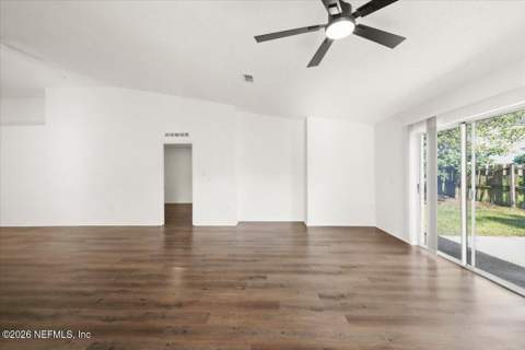 7369 Governors Park Road, Jacksonville FL - photo 10 of 28