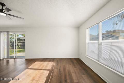 7369 Governors Park Road, Jacksonville FL - photo 11 of 28