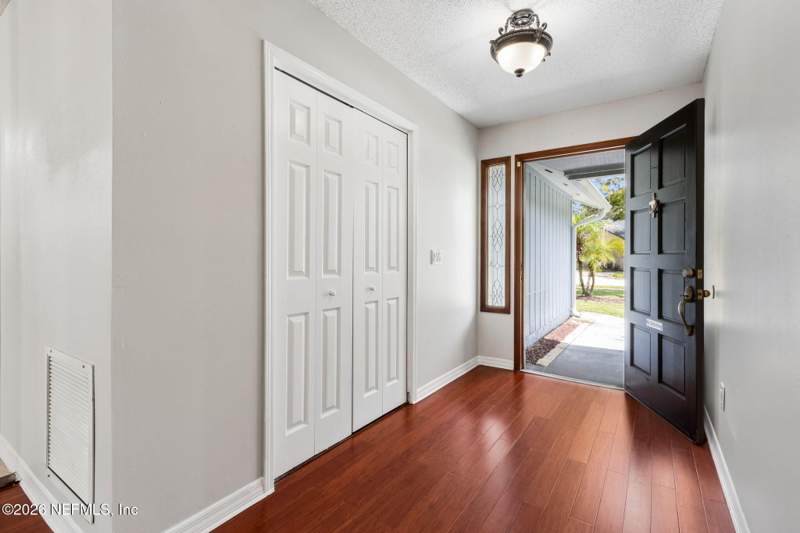 3 bedroom Single Family Residence at 4155 Julington Creek Road, **verifying Subd**, Jacksonville — photo 2